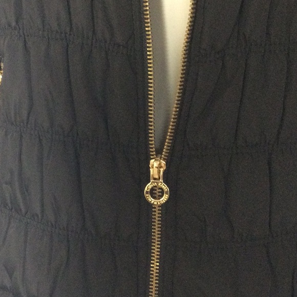 Calvin Klein Puffer Vest - Picture 6 of 11